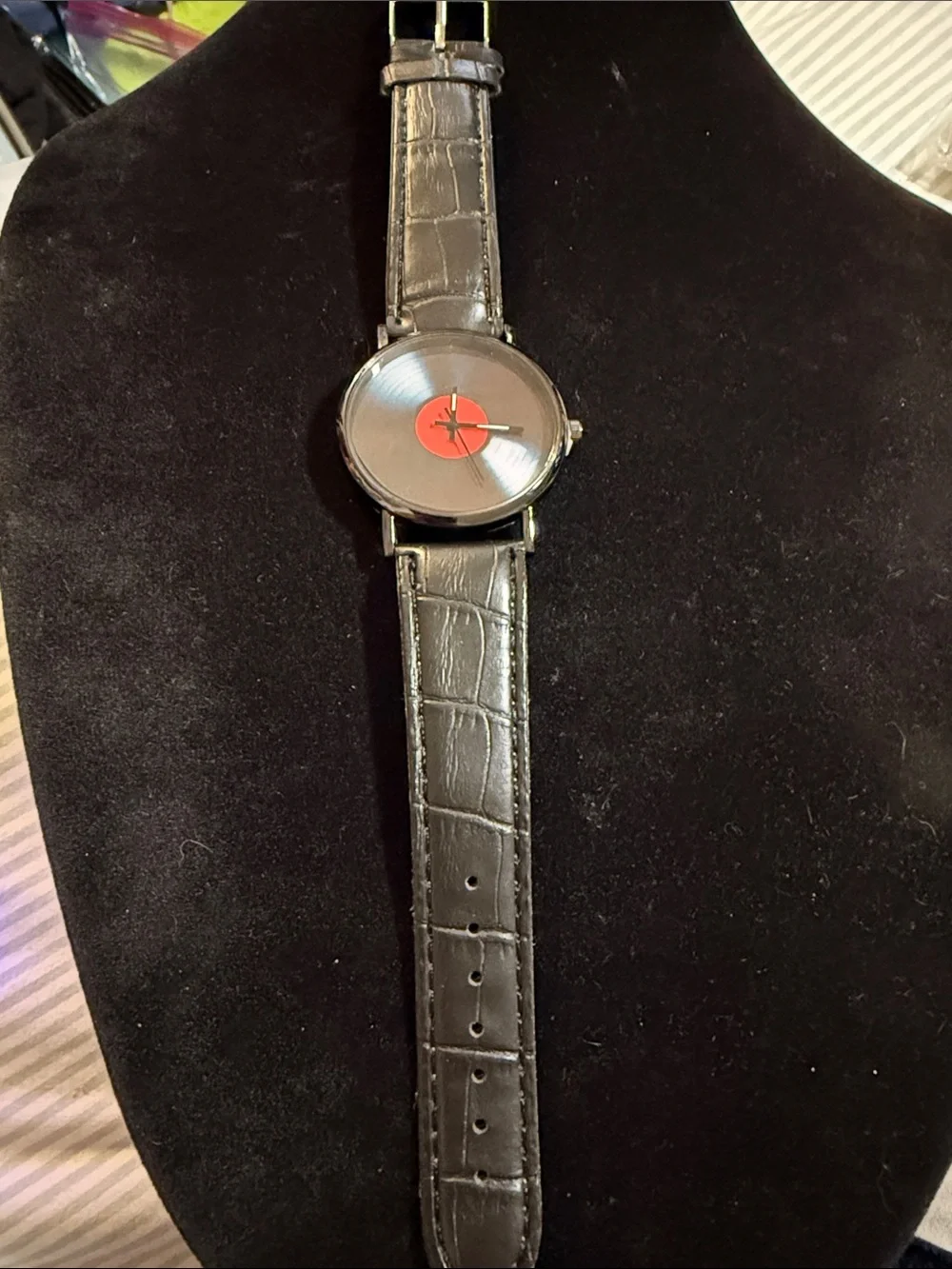 NWT Working 8” Men's Record Player Watch blk strap